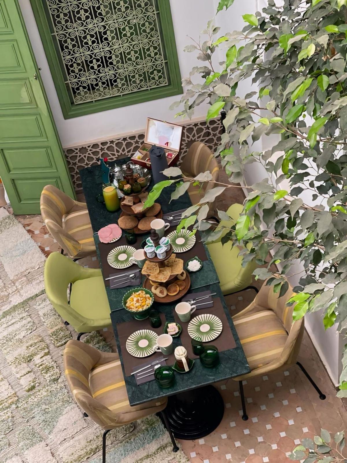 Riad Dar Adal Exclusivite 2 A 6 Personnes Petit Dejeuner Compris Place Jemaa El Fna มาร์ราเกช ภายนอก รูปภาพ